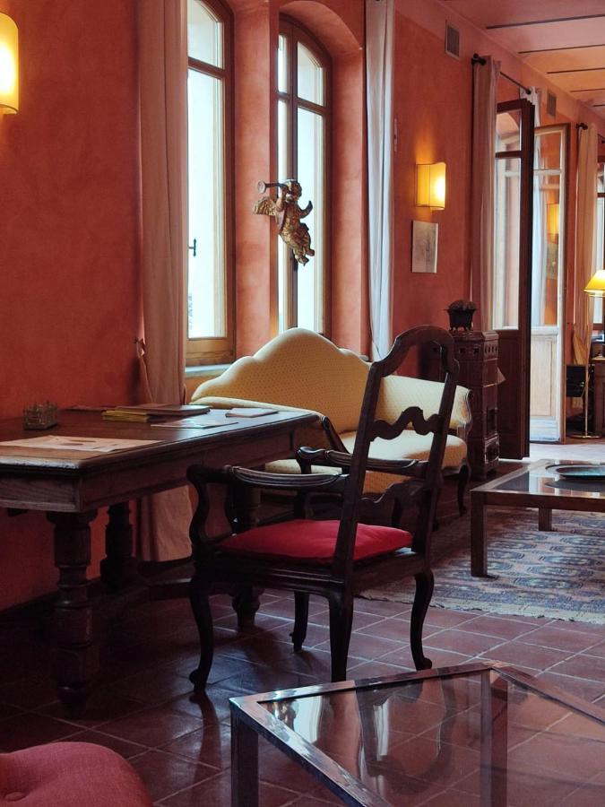 Foresteria Ristorante Conti Roero Monticello d'Alba 外观 照片