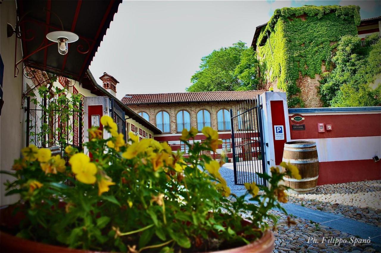 Foresteria Ristorante Conti Roero Monticello d'Alba 外观 照片