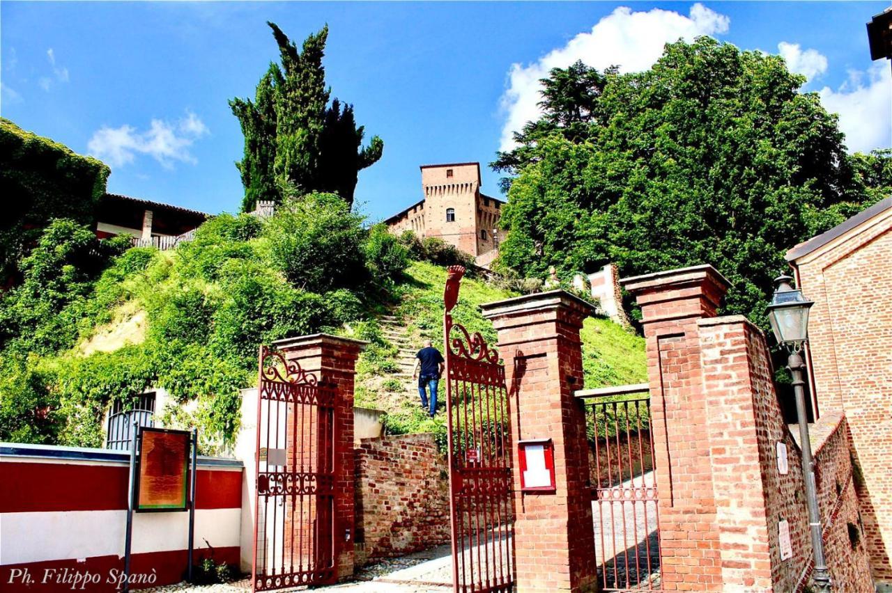 Foresteria Ristorante Conti Roero Monticello d'Alba 外观 照片