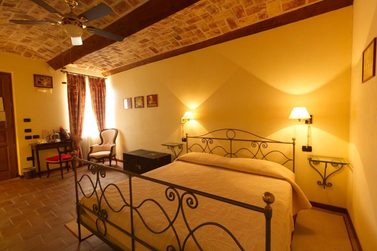 Foresteria Ristorante Conti Roero Monticello d'Alba 外观 照片