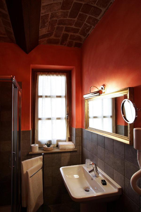 Foresteria Ristorante Conti Roero Monticello d'Alba 外观 照片